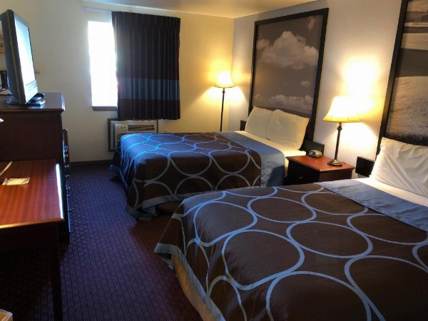 Super 8 by Wyndham Lewiston image 23